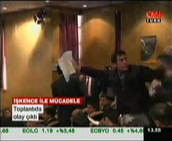 İşkence toplantısında kavga !