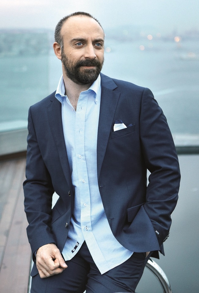 Halit Ergenç'in yeni partneri Cansu Dere