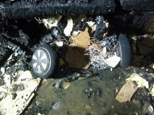 Hoverboard patladı, ev küle dönüştü !
