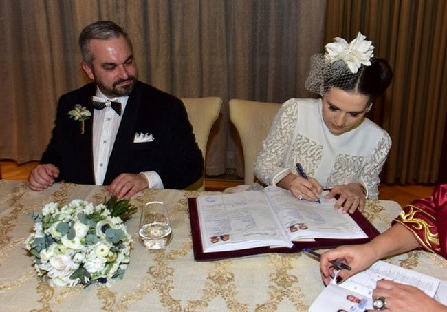 Ali Hatemi ile Zeynep Yüksek evlendi