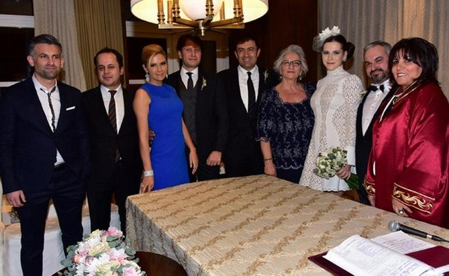 Ali Hatemi ile Zeynep Yüksek evlendi