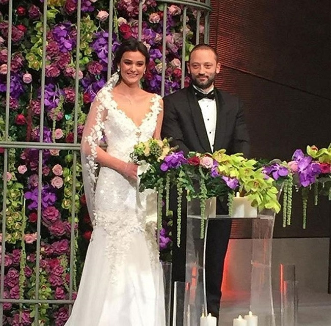 Merve Büyüksaraç ve Gökhan Ciner evlendi