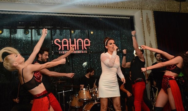 Demet Akalın'dan Okan Kurt’a da sitem dolu gönderme