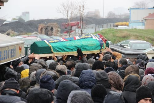 Minik Öykü, son yolculuğuna uğurlandı