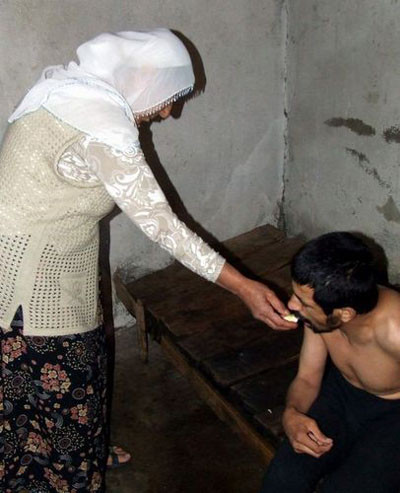 17 yıldır kafeste mahkum