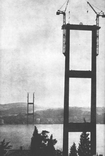 Boğaziçi Köprüsü'nün kare kare yapılışı