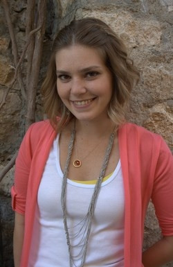 Kış Güneşi Nisan (Aslı Enver) kimdir?