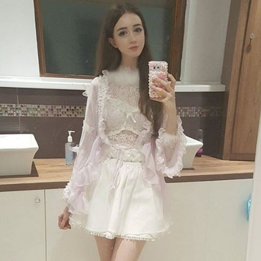 Farklı güzelliği ile Instagram'ın favorisi oldu