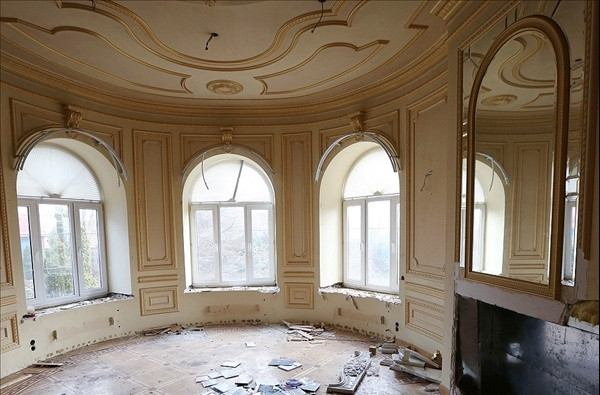 Başsavcının milyon dolarlık evi