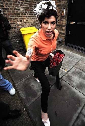 Amy Winehouse çıldırdı