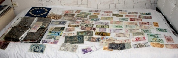 200 Ülke'den 15 Bin çeşit para koleksiyonu