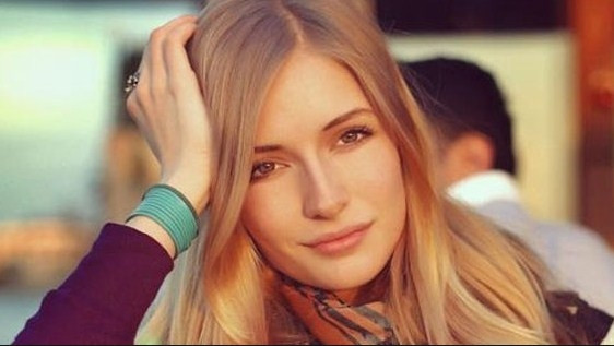 Yasemin ALLEN kimdir?