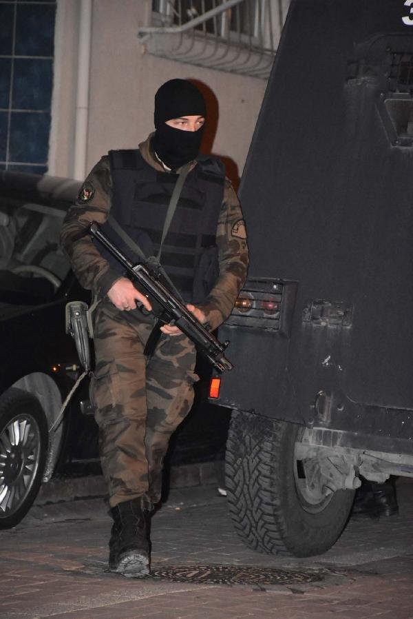 Zeytinburnu ve Okmeydanı'nda terör operasyonu