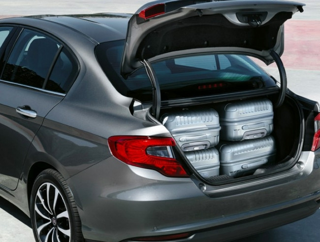 Fiat Egea, Dodge ismi ile Amerika'da satılacak
