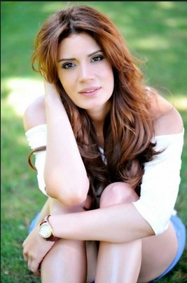 Kehribar Leyla Bozoğlu kimdir?
