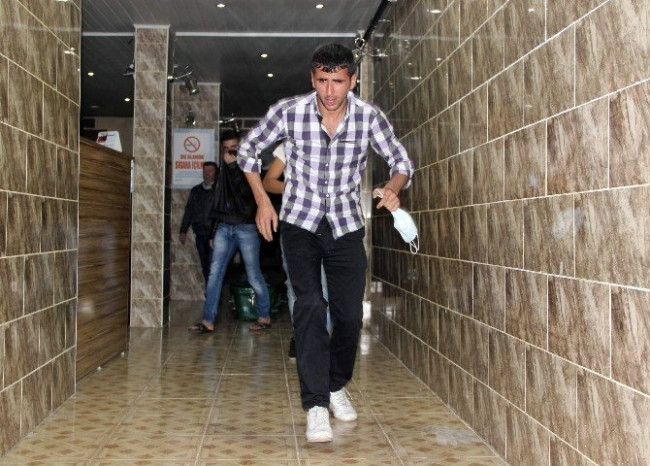 Otel odasındaki 4 günlük ceset güçlükle çıkartıldı