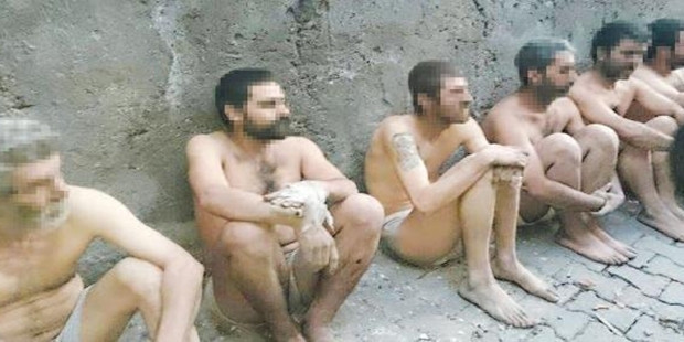 Sur'da 15 terörist çıplak halde teslim oldu