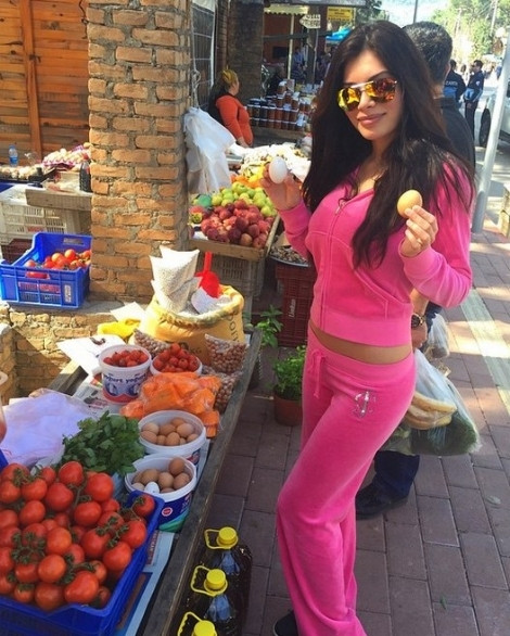 Ceren Hindistan yeni bir evli sevgili buldu