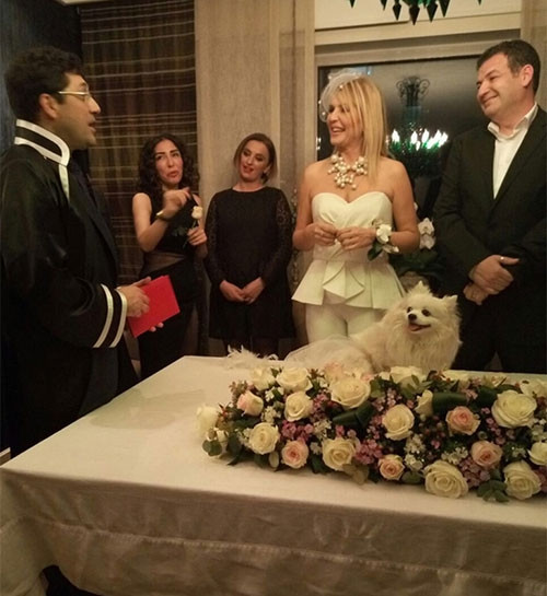 'Kısmetse Olur'un sunucusu Seda Akgül evlendi