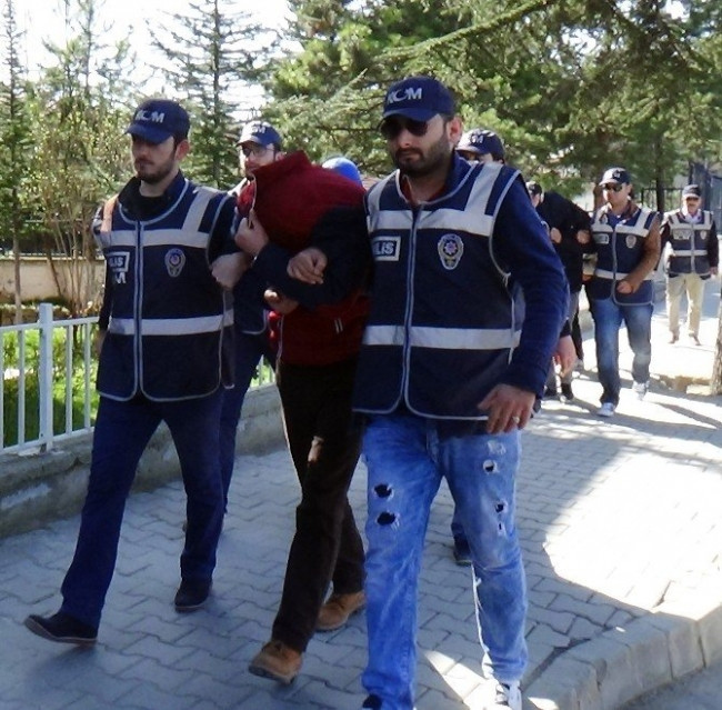 Dilber Ay'ın kardeşine gözaltı