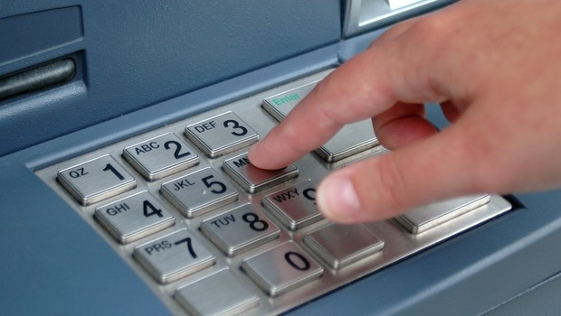 ATM'den para çekerken bu cihaza dikkat !