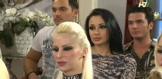 Adnan Oktar neden evlenmiyor ? Sırrını açıkladı