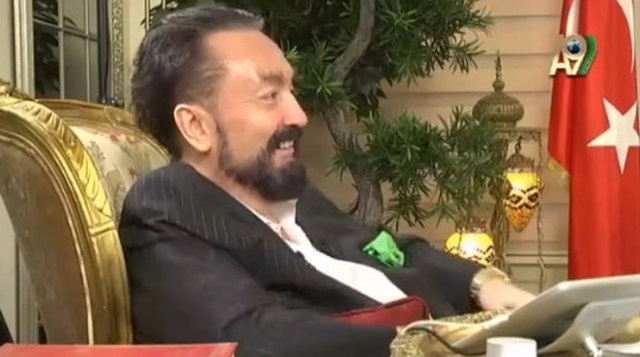Adnan Oktar neden evlenmiyor ? Sırrını açıkladı