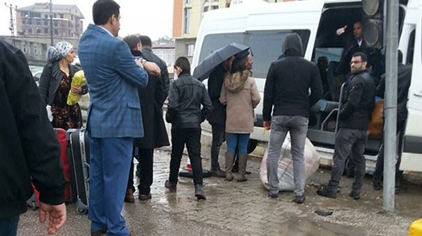 Yüksekova'da operasyon öncesi göç başladı