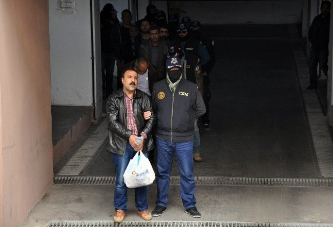 HDP'li Eş Başkanlar ve yöneticiler tutuklandı