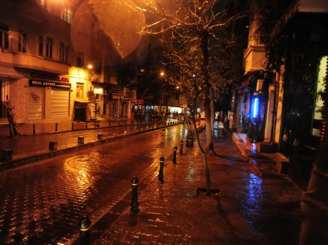 Ankara’daki terör saldırısı sonrası sokaklar boş kaldı