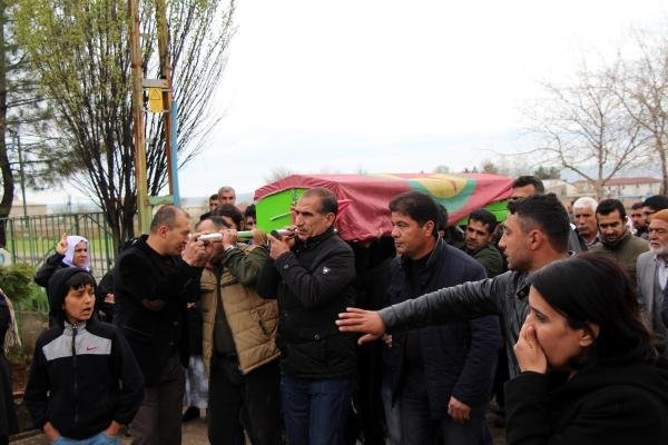 HDP'li 2 vekil PKK'lının cenazesine katıldı