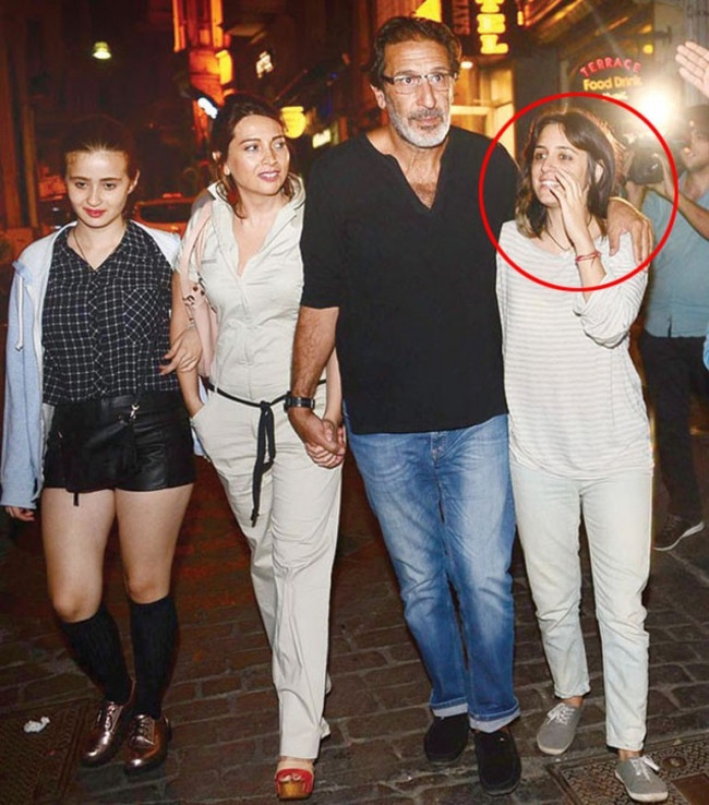 Cem Özer'in kızı Cemre Özer nişanlandı