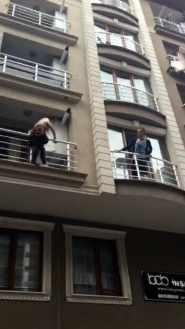 Yenibosna'da korku dolu anlar kamerada