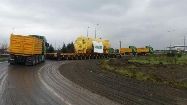 480 tonluk gaz tribünü böyle taşınıyor