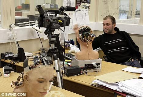 İnsana en yakın robot