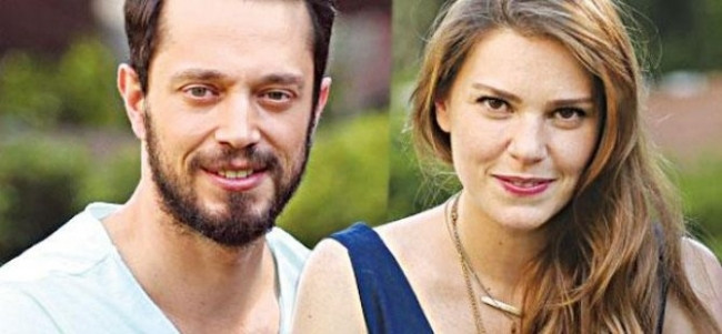 Aslı Enver sevgilisi Murat Boz'a taşındı