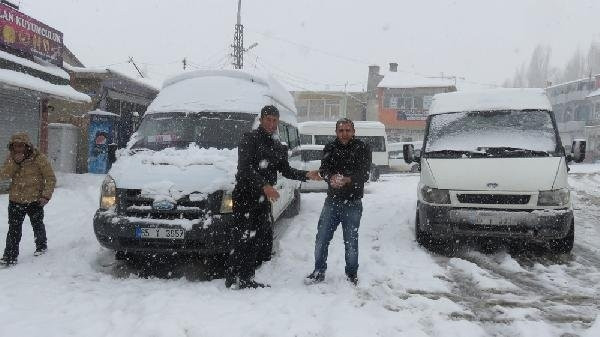 Van beyaza büründü !