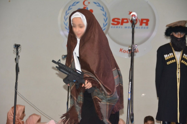 Yetim çocuklara cihat çağrısı yaptılar