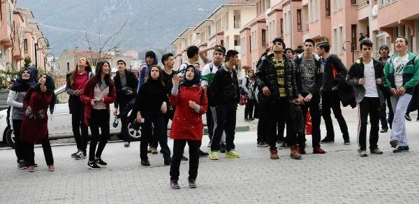Polis ''Ezan okunuyor'' deyince intihardan vazgeçti