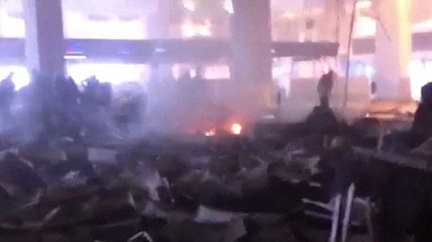 Annesinin kanlar içindeki cansız bedeni üstünde bulundu