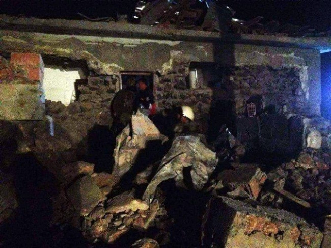 Karakola bombalı saldırı: 3 şehit 24 yaralı