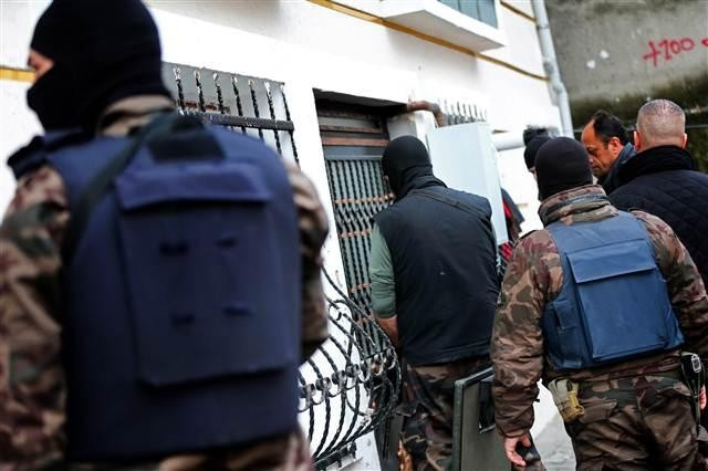 İstanbul'da şafak operasyonu