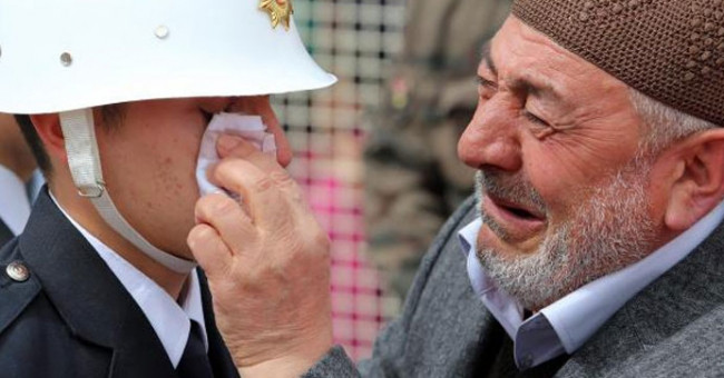 Ağlama yavrum!