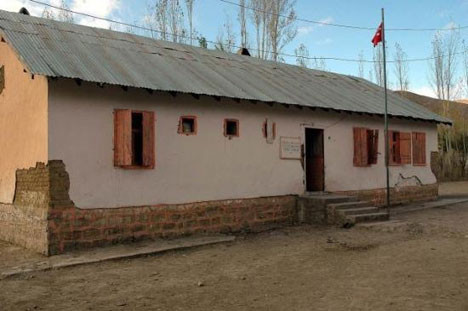 Bu harabe aslında bir okul