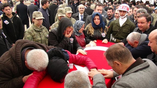 Şehit Yüzbaşı gözyaşlarıyla uğurlandı