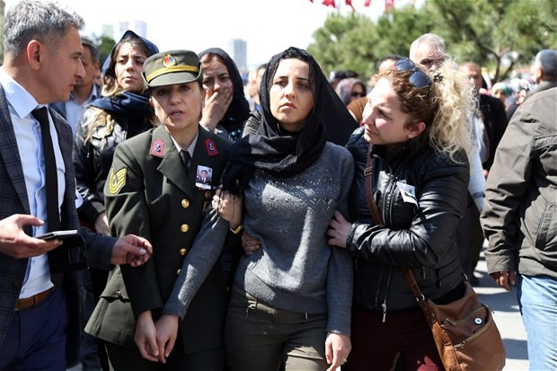 Şehit Yüzbaşı gözyaşlarıyla uğurlandı