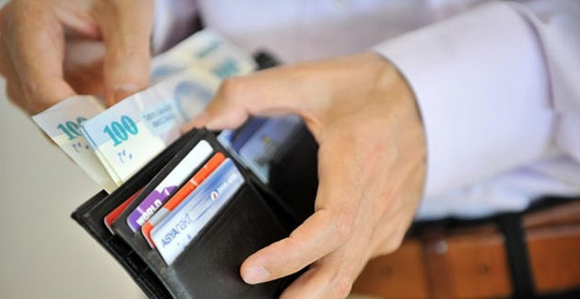Memur maaşlarına gelir vergisi darbesi