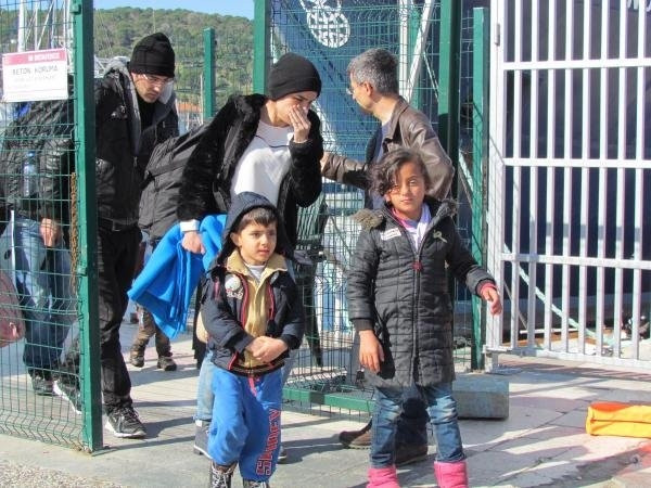 Botta yakalandı, kendini yerden yere attı