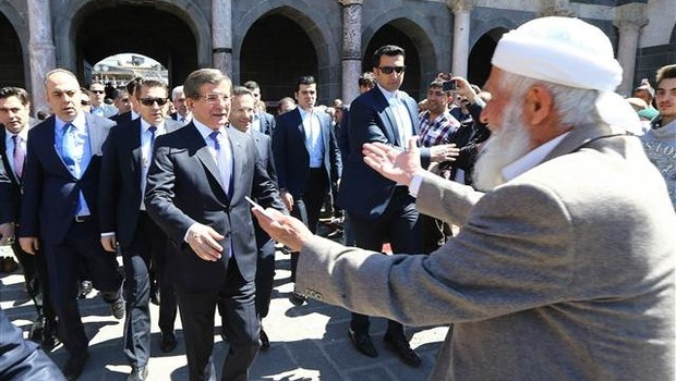 Başbakan Davutoğlu Sur'da