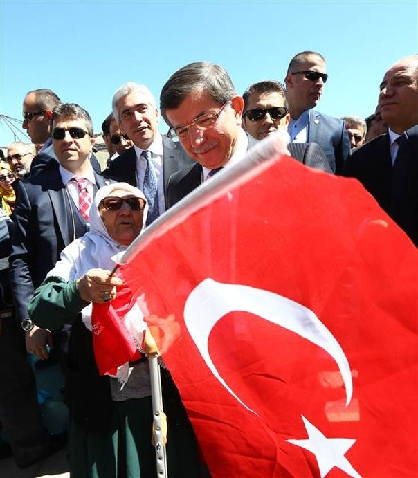 Başbakan Davutoğlu Sur'da